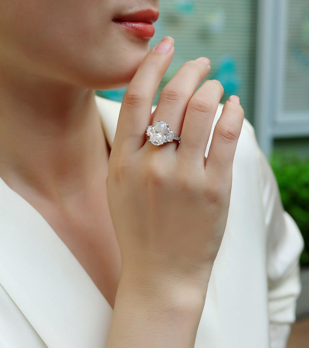 Crown Of Radiance - A Fashionable And Luxurious Jewelry Accessory Set With Moissanite S925 Sterling Silver And Platinum-plated Diamond