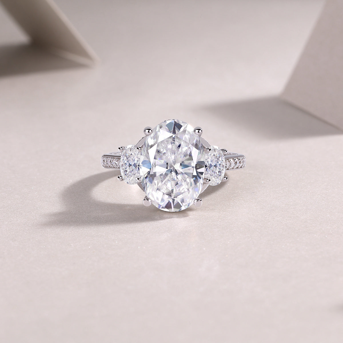 Crown Of Radiance - A Fashionable And Luxurious Jewelry Accessory Set With Moissanite S925 Sterling Silver And Platinum-plated Diamond