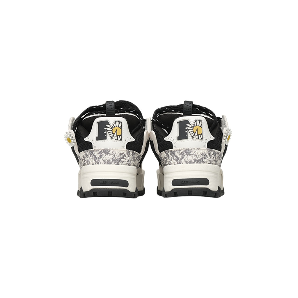 KAALIXTO--Daisy Bread Shoes - Unisex