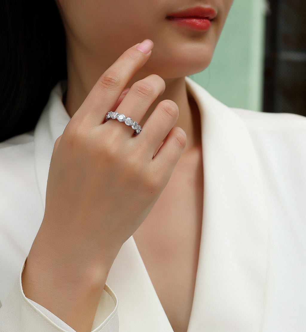 Dazzling Moments - A Fashionable And Luxurious Jewelry Accessory Set With Moissanite S925 Sterling Silver And Platinum-plated Diamond